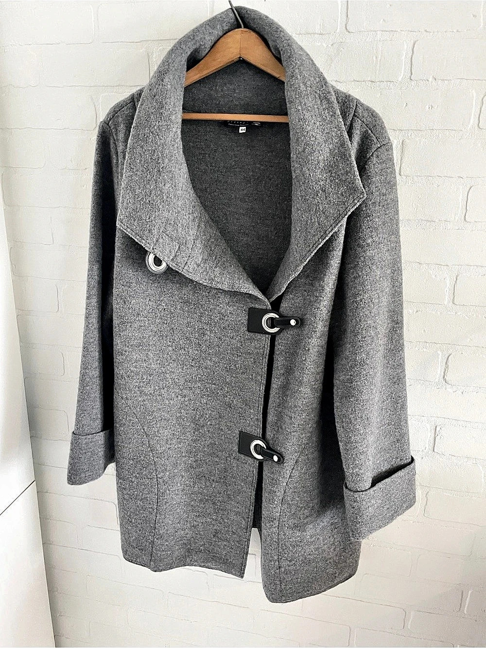Royal Mer Bretagne Gray Wool Coat Size 44 Like New